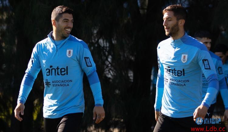 本坦库尔:乌拉圭要加强临门一脚,我们又错失了很多破门良机