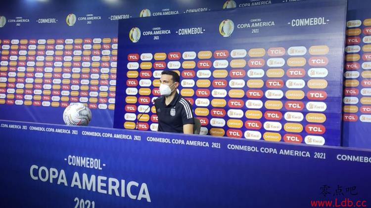 斯卡洛尼:看梅西踢球是球迷最大的享受,对手也享受与他交锋