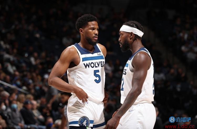 芬奇:爱德华兹缺席唐斯会展现更多侵略性 比斯利带二阵容很出色