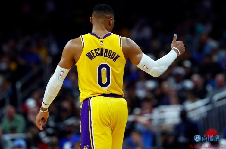 沃格尔再谈威少打替补:我不打算谈论这件事 我们还没到那一步