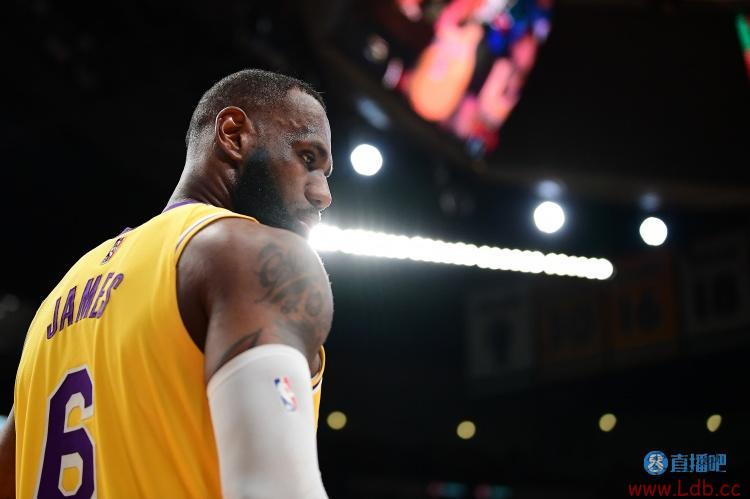 詹姆斯:谈论谁是史上最佳得分手时他们从没提到我 这让我很生气