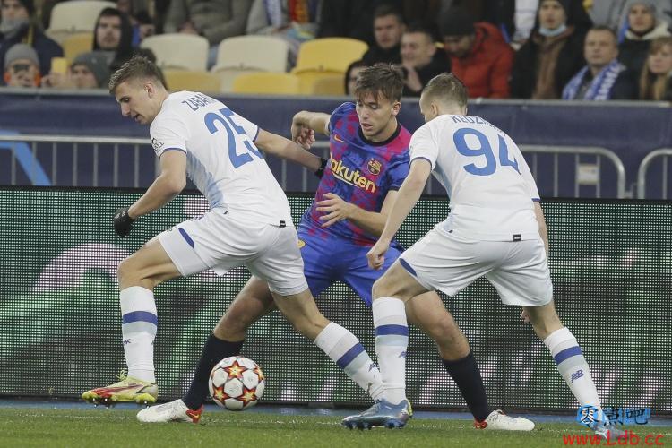 尼科-冈萨雷斯:从未想过离开巴萨 在国家德比创纪录很美妙