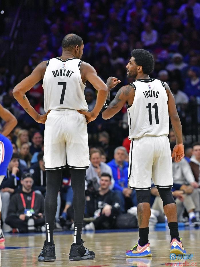 KD:欧文能出战主场意义重大 希望他能在剩余赛季打出强劲表现