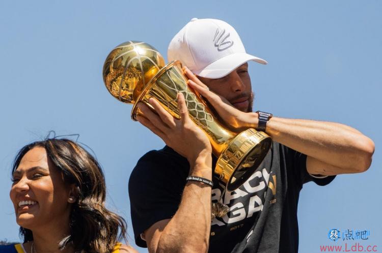 NBA历史上仅有6位控卫获得过FMVP 库里终进群&魔术师3次