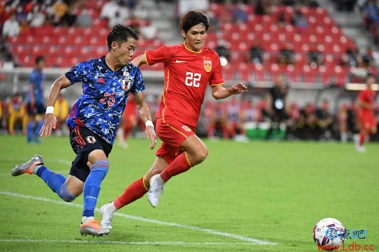 足球报：国足选拔队平日本是“意外之喜”，但球队进步也显而易见