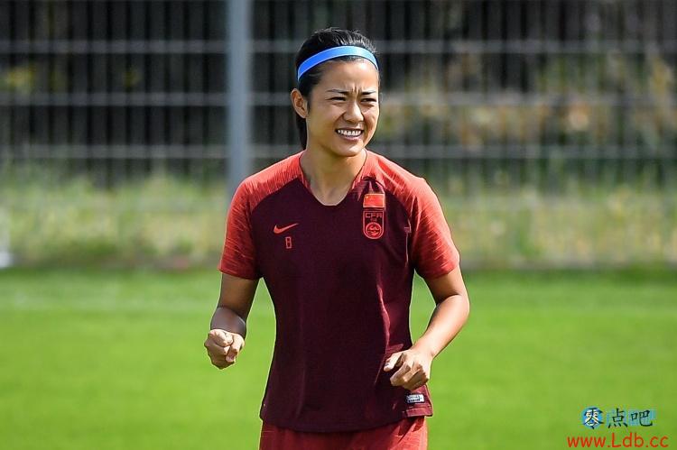 李佳悦社媒表示：看到日本女足拿冠军，知道我们还有很长的路要走