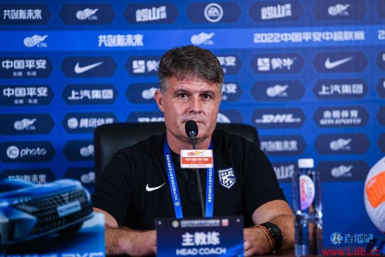 三镇主帅佩德罗：现在来看赛季目标还太早，我们必须降低兴奋度