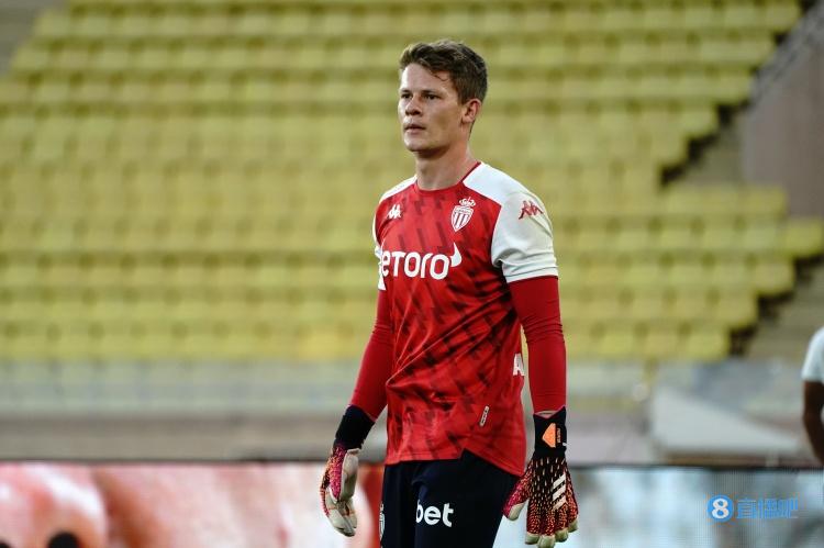 体图:诺伊尔无意2024年退役,拜仁想说服努贝尔续约且仍外租