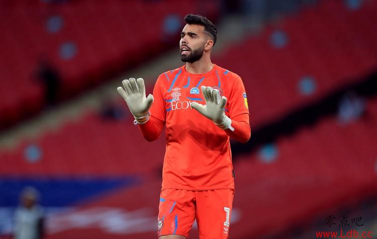 电讯报:热刺今夏会寻找洛里的接班人,并青睐布伦特福德门将拉亚