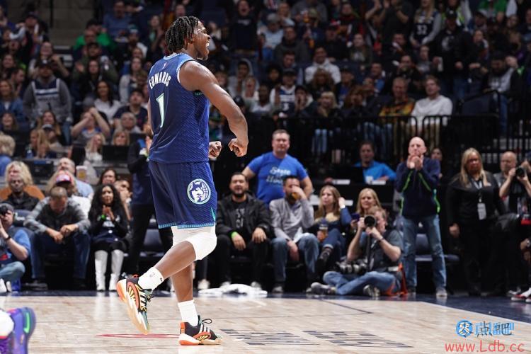 NBAʷΨ22ǰ4033ñԱ»+