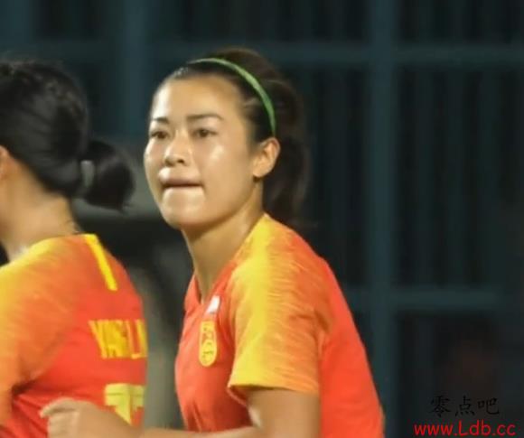 李佳悦回忆地震:震感强烈从床上差点摔到地上,感觉房子在转