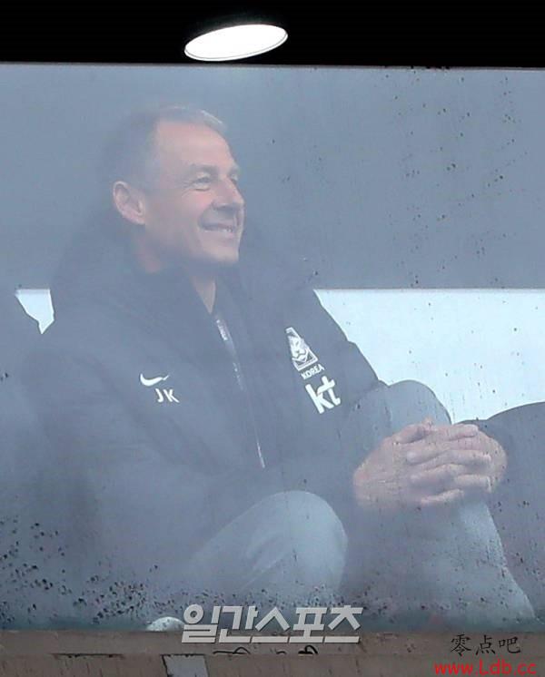 克林斯曼亲临首尔FC与蔚山现代比赛现场,考察韩国国脚状态