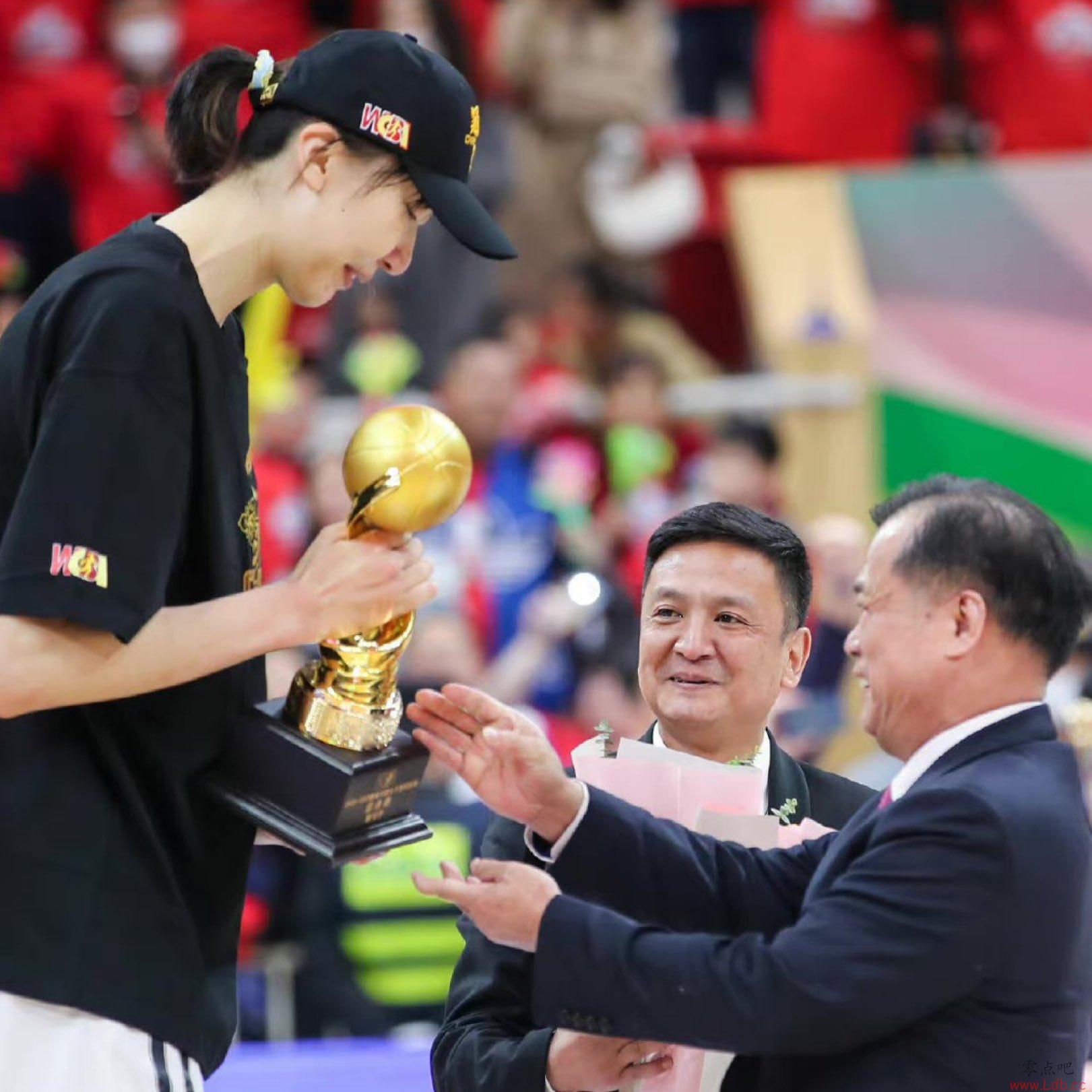 ??ŦԼ˹ɹ ϲWCBAܹھ+ܾMVP