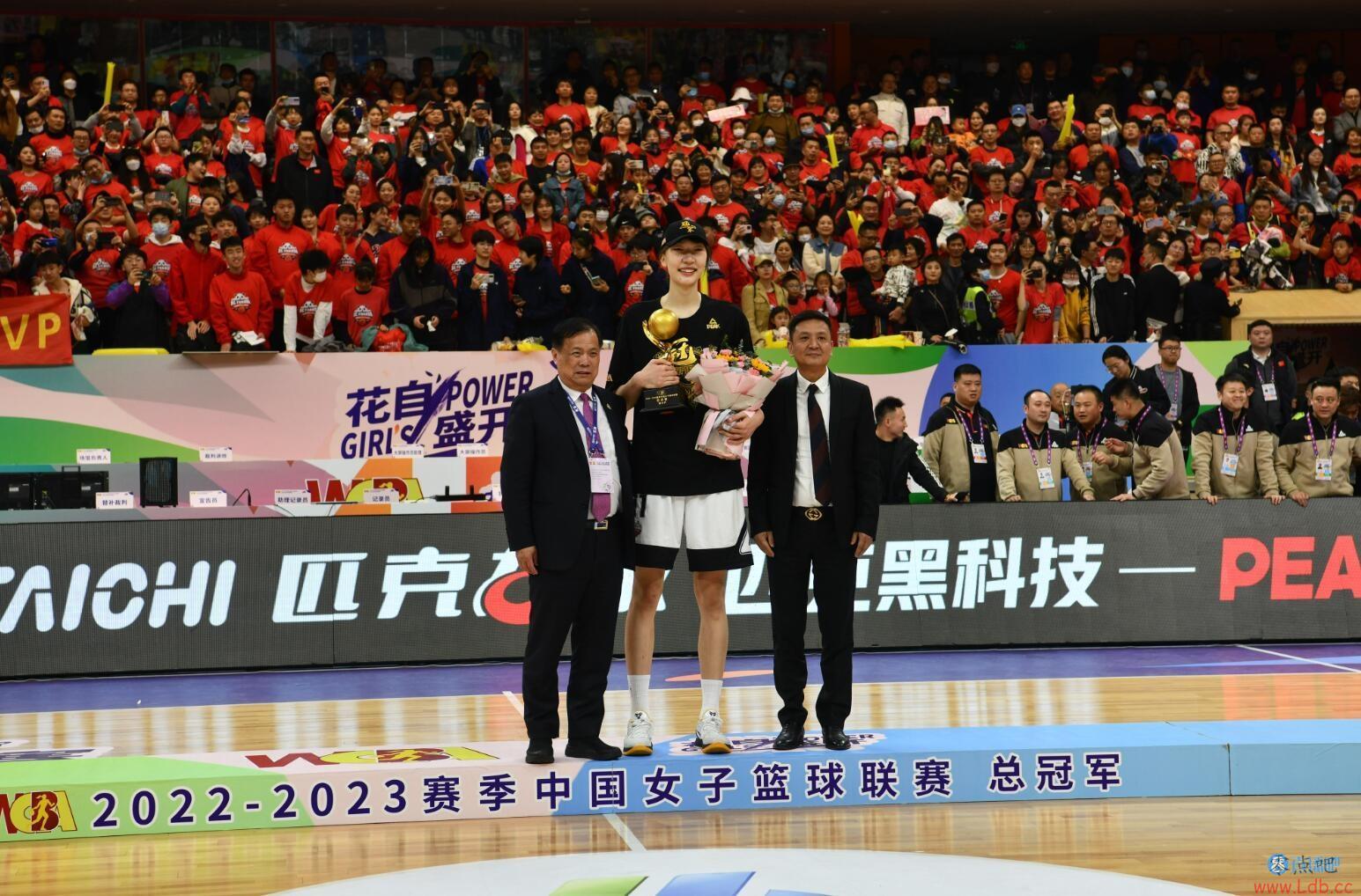 ??ŦԼ˹ɹ ϲWCBAܹھ+ܾMVP