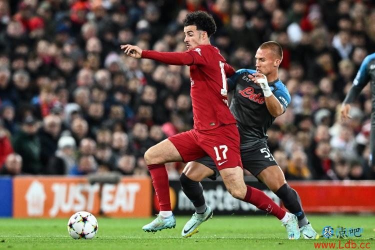 琼斯:这是我在球队最佳表现 阿诺德压上让我有更多进攻机会