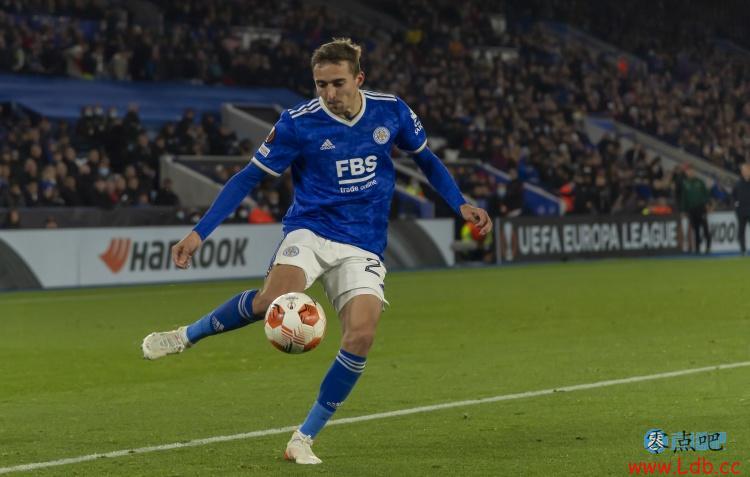 罗马诺:尤文有意引进莱斯特城边后卫卡斯塔涅,球员非常渴望加盟