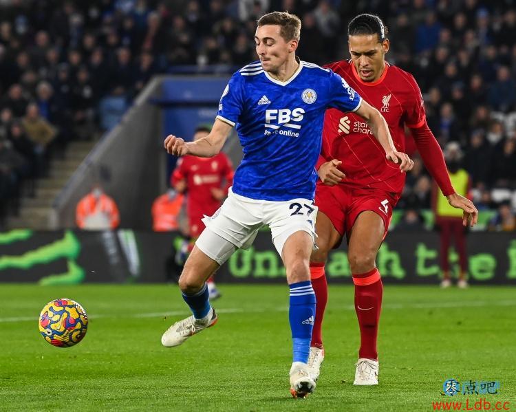 意天空:尤文正在和莱斯特城谈卡斯塔涅,希望降低1500万标价