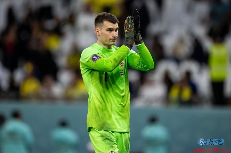 ŵ߿ά潫˷ڰУǩ°¶