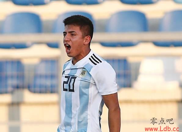 记者:利物浦有意阿根廷攻击手阿尔马达,将与曼联竞争