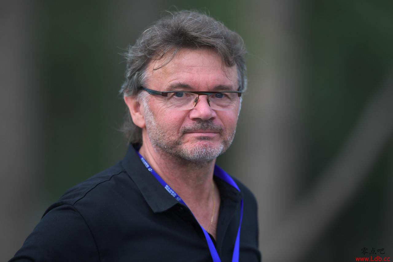 记者:越南主帅复盘比赛至凌晨,并对首个丢球感到震惊