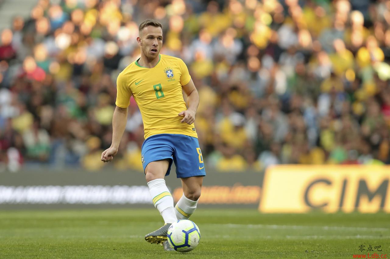 阿图尔:仍爱巴萨但现在很少关注他们 目标之一是重返巴西国家队