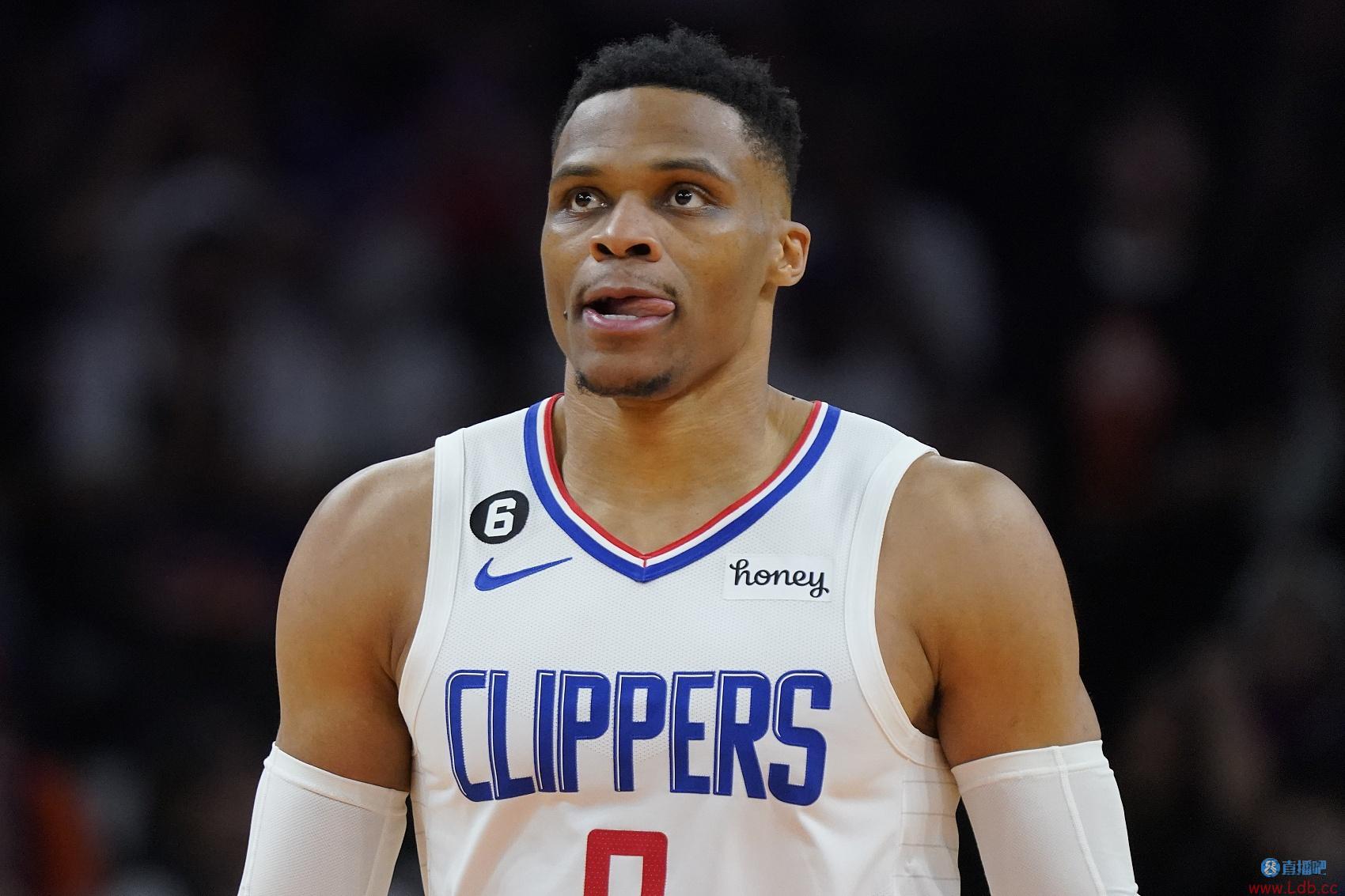 威少:我不想和对手做朋友&出去玩 我愿意为队友挡子弹&承受压力