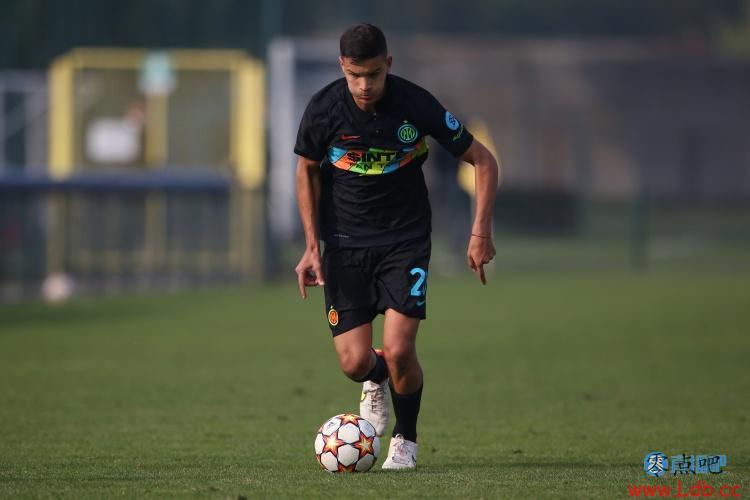 马特拉齐:卡博尼能踢多个位置,未来能成国米锋线替补人选