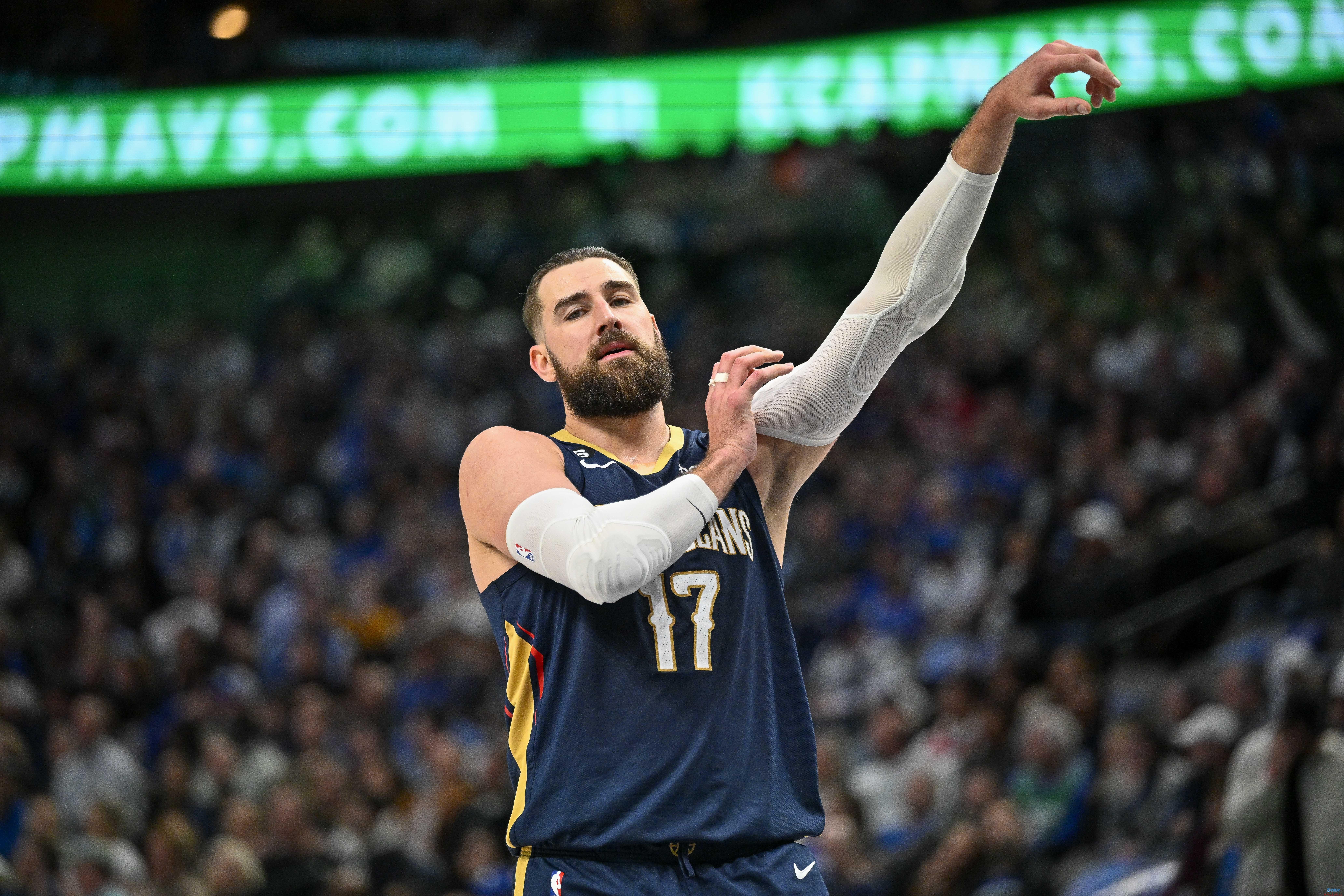 威利-格林:我们防住了火箭 瓦兰带我们赢球