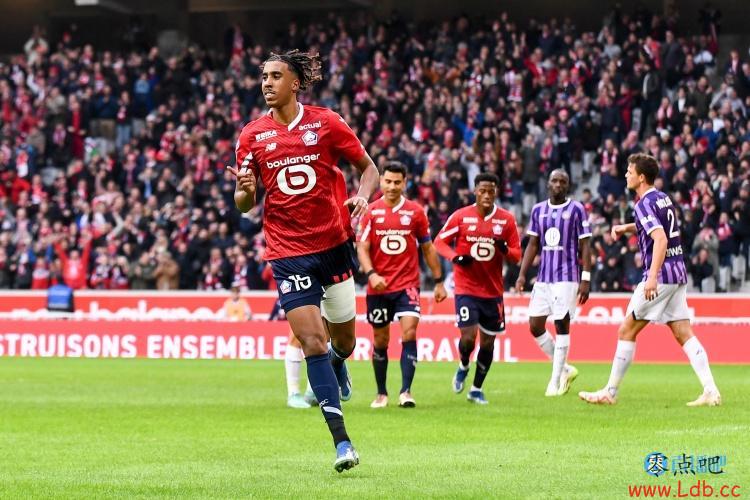 每体:皇马与约罗进行了联系,如果巴黎谈判失败他们将直接介入