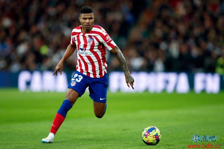 米体:为桑德罗找替补,尤文首选卡拉菲奥里且有意凯利&雷尼尔多