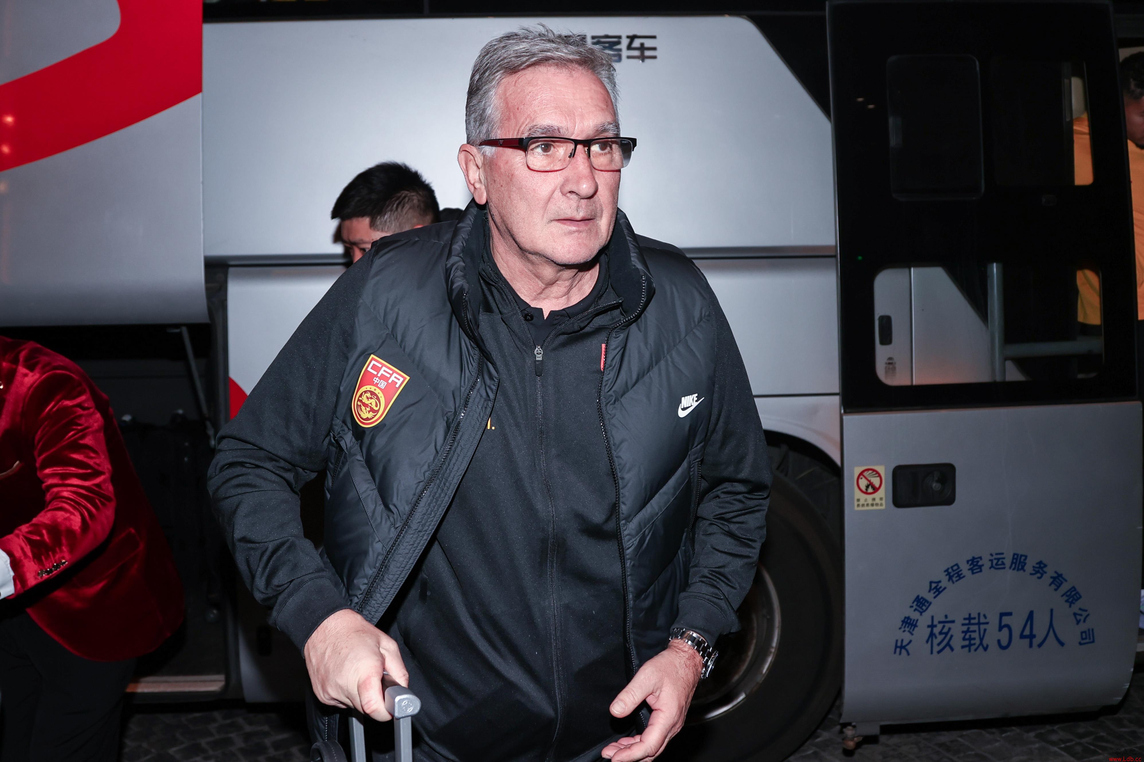 北青:伊万科维奇12日下午返回北京,与足协沟通下一步合作的细节