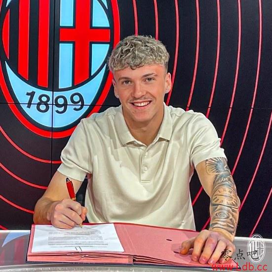 ��ý�������������������ߺ�����÷��˹��ϣ���ڶ��������Ա