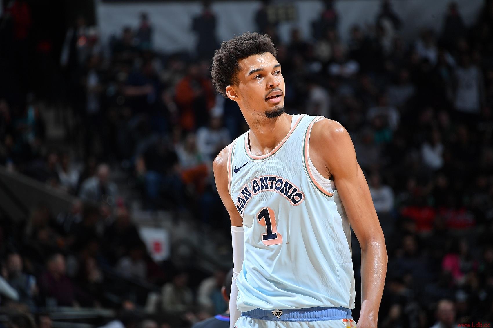 İٿ30ͳ10θñ NBAʷ6λ