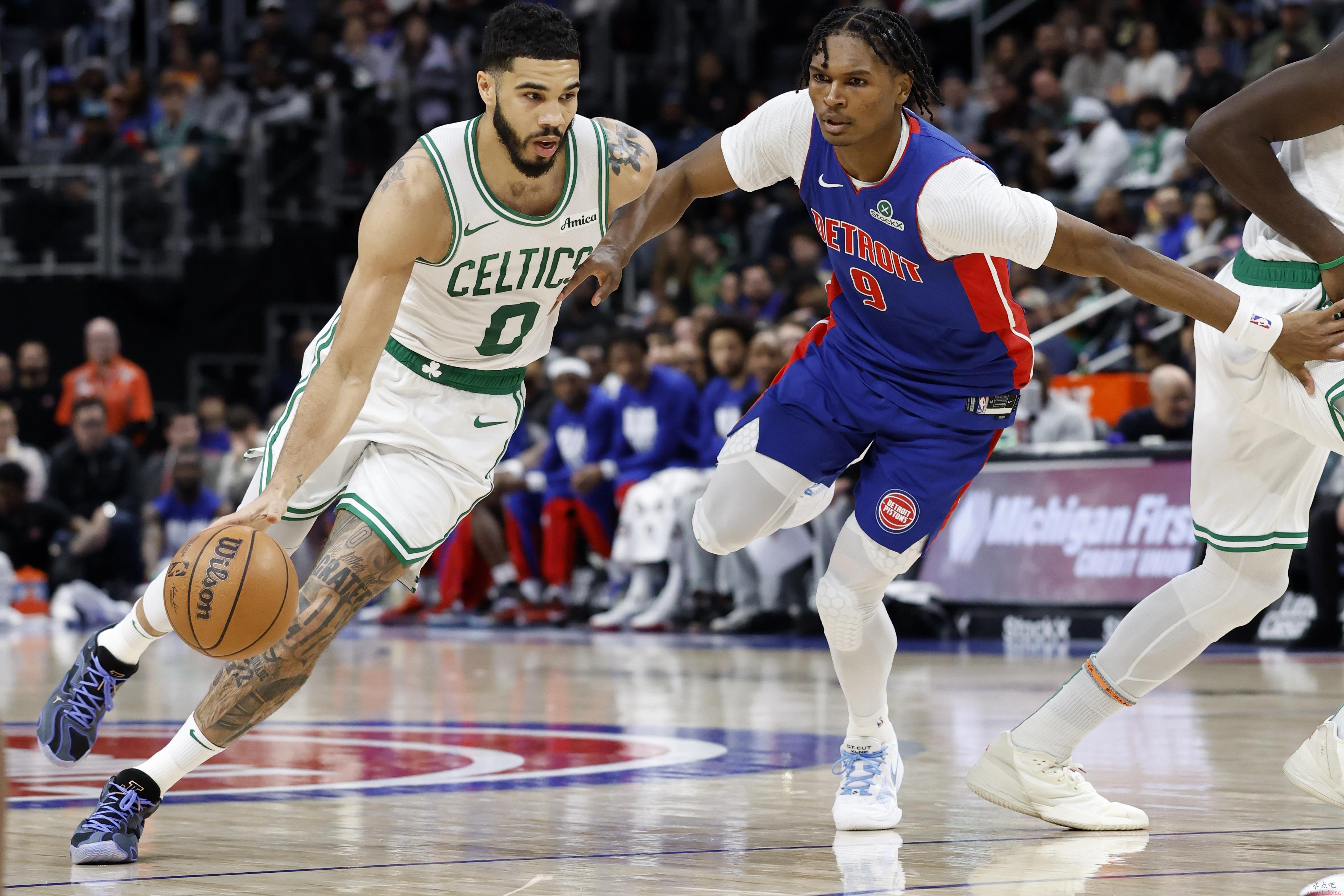 ??ȫͶ21Ծ20+ NBAʷ3
